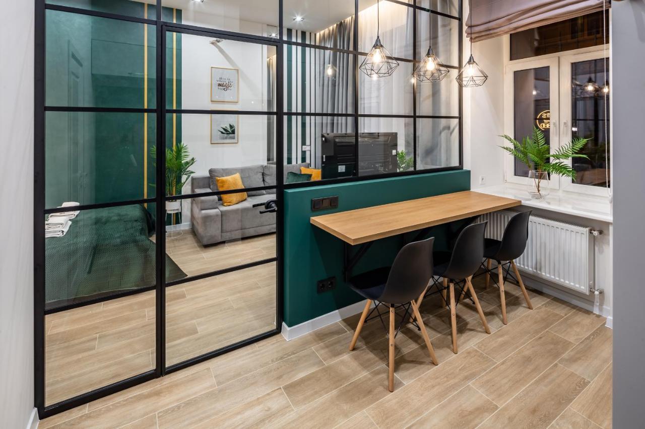 Emerald Lux Apartment. Liveinlviv Buitenkant foto